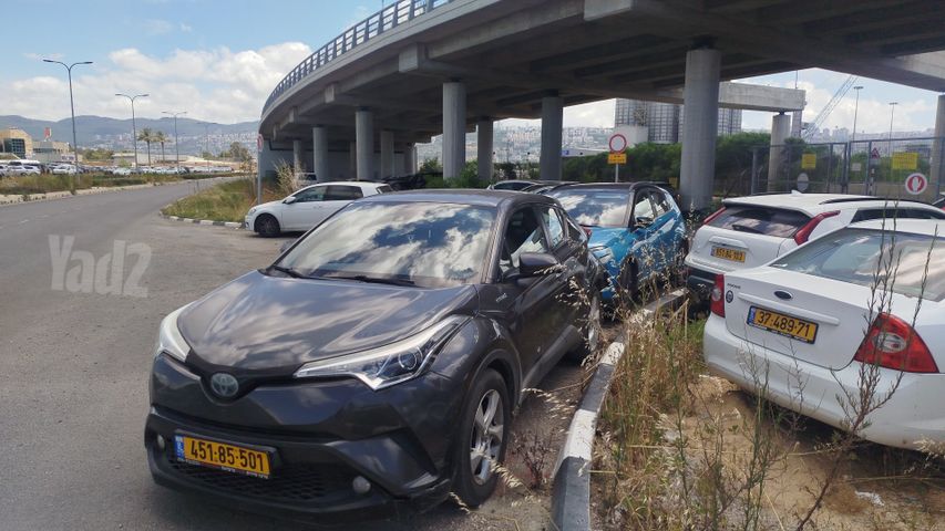 מודעת רכב טויוטה C-HR