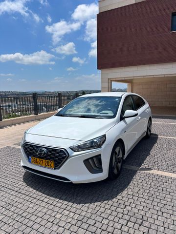 יונדאי איוניק