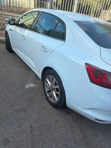 מודעת רכב רנו מגאן