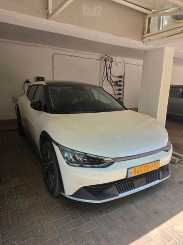 מודעת רכב קיה EV6