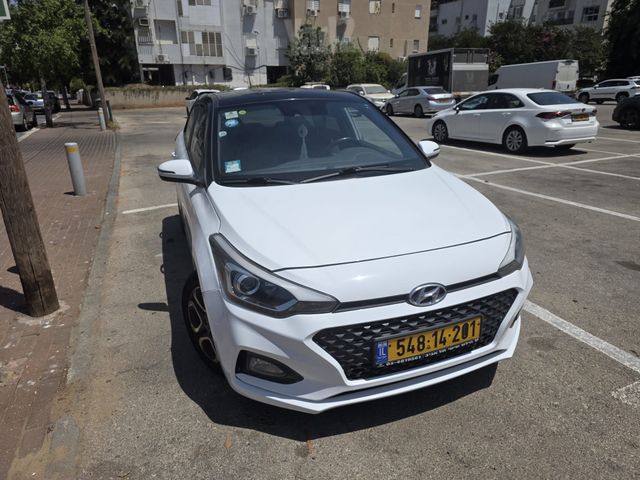 יונדאי i20