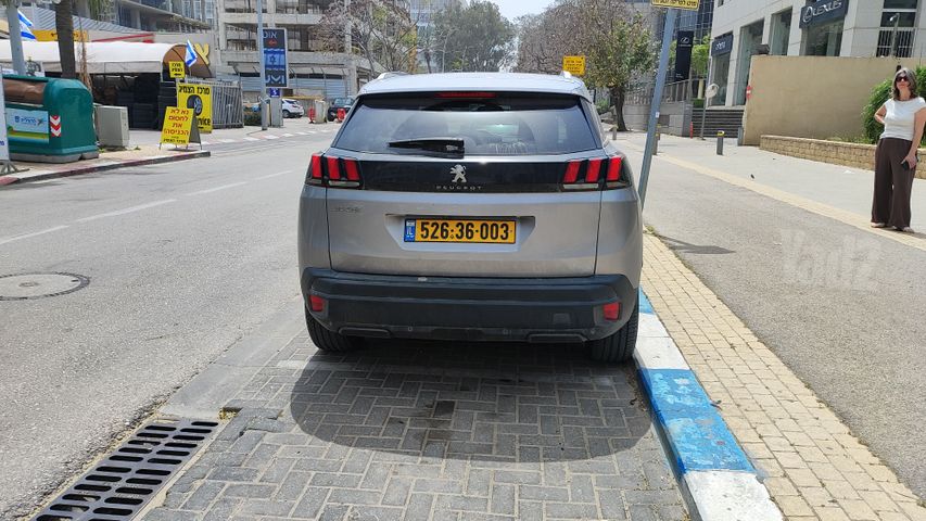 פיג'ו 3008
