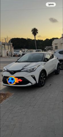 מודעת רכב טויוטה C-HR