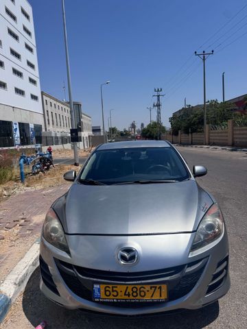 מודעת רכב מאזדה 3
