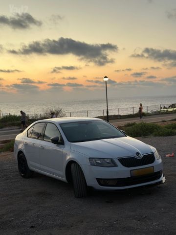סקודה אוקטביה