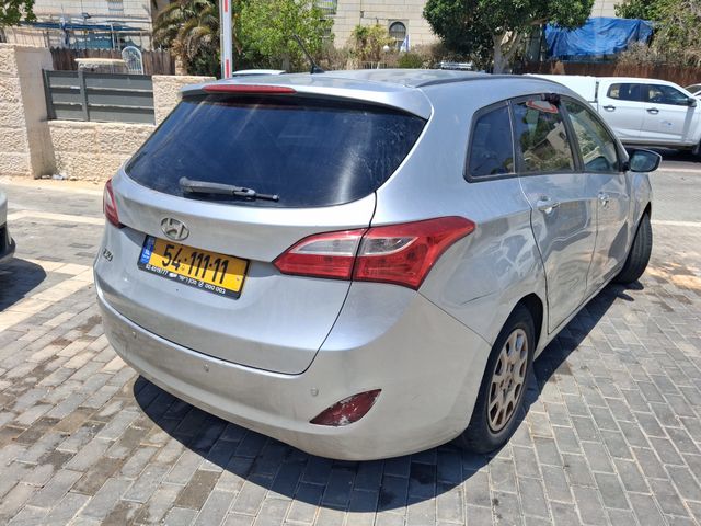 יונדאי i30