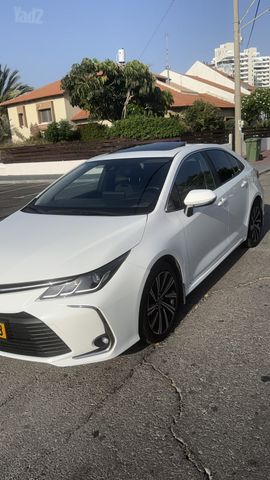 טויוטה קורולה