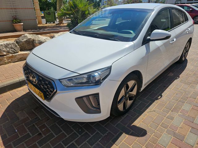 יונדאי איוניק