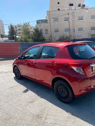 טויוטה יאריס