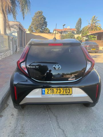 טויוטה אייגו X