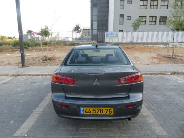 מיצובישי לנסר