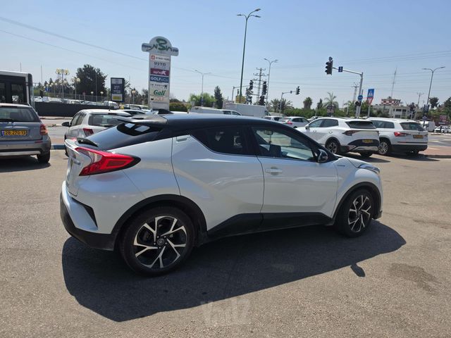 טויוטה C-HR