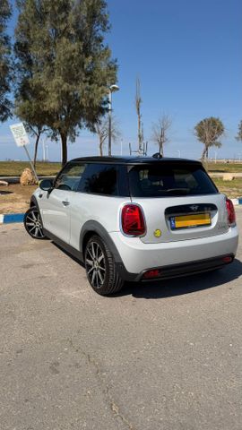 מיני קופר SE (חשמלית)
