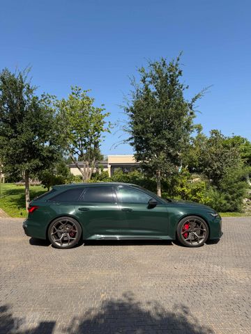 אאודי RS 6