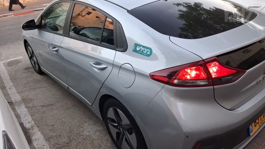 יונדאי איוניק