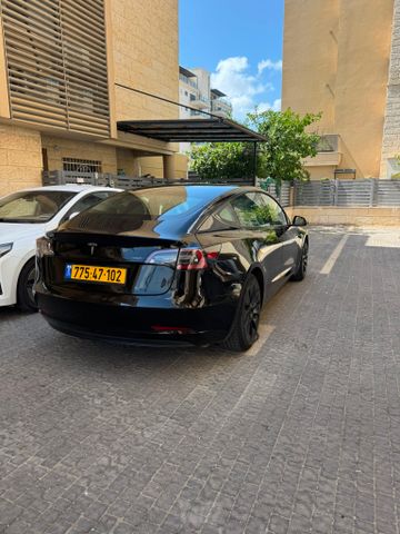 טסלה מודל 3