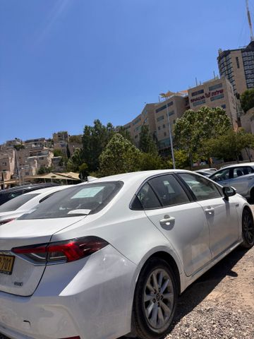 טויוטה קורולה