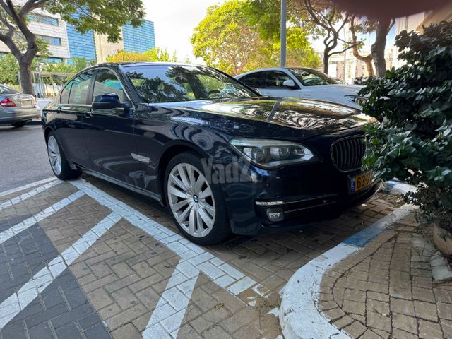 מודעת רכב ב מ וו סדרה 7