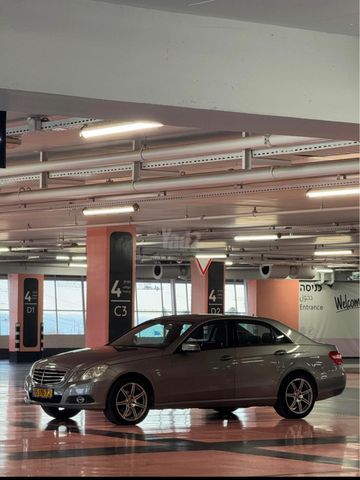מודעת רכב מרצדס-בנץ E-class