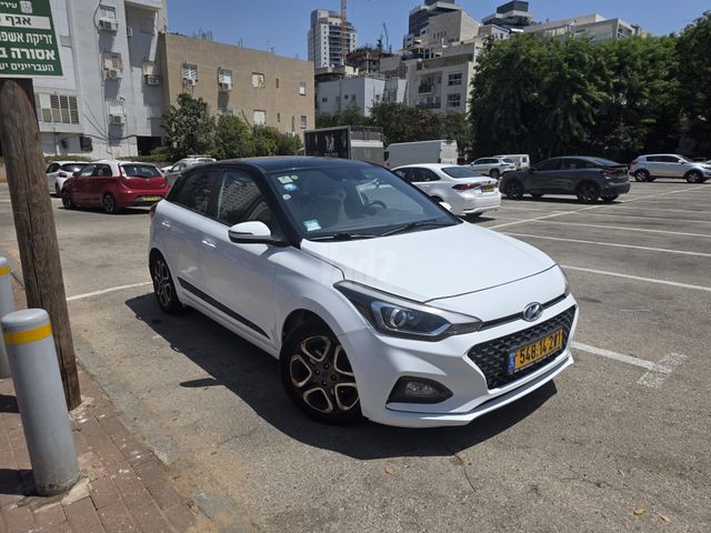 יונדאי i20