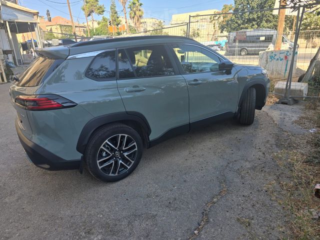 טויוטה קורולה קרוס