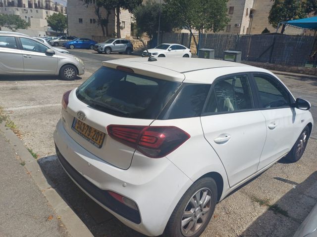 יונדאי i20