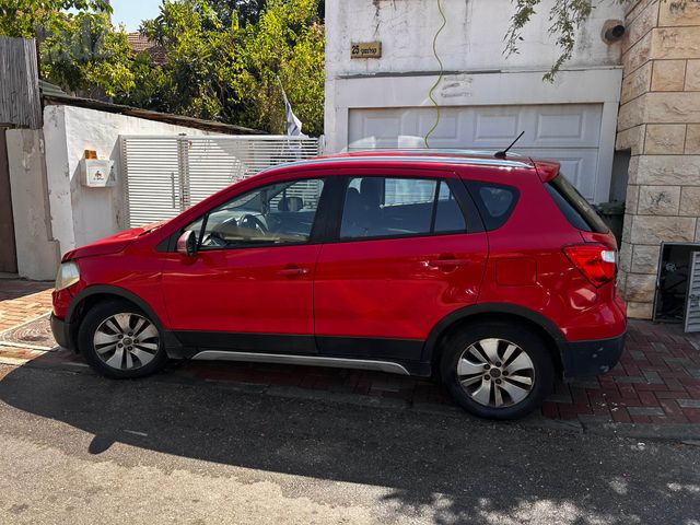 קרוסאובר GLX אוט׳ 1.6 (120 כ״ס)