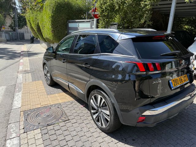 פיג'ו 3008