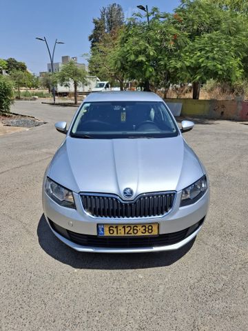 סקודה אוקטביה 