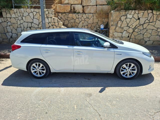 מודעת רכב טויוטה אוריס