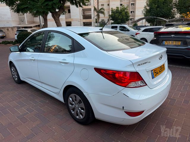 יונדאי אקסנט i25