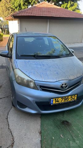 טויוטה יאריס