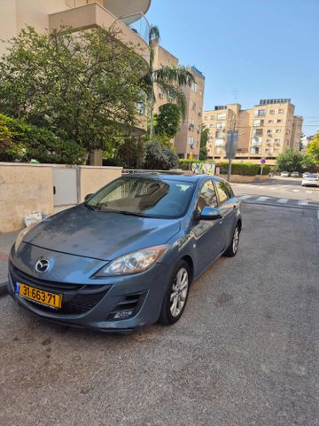 מודעת רכב מאזדה 3