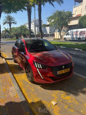 פיג'ו 208