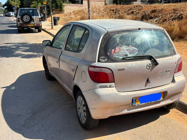 טויוטה יאריס