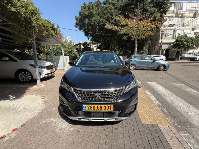 פיג'ו 3008