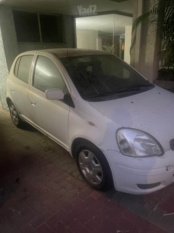 טויוטה יאריס