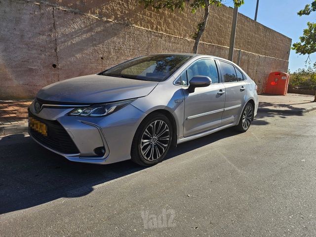 טויוטה קורולה