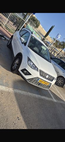 סיאט ארונה
