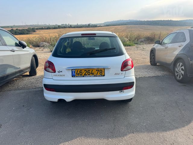 פיג'ו 206