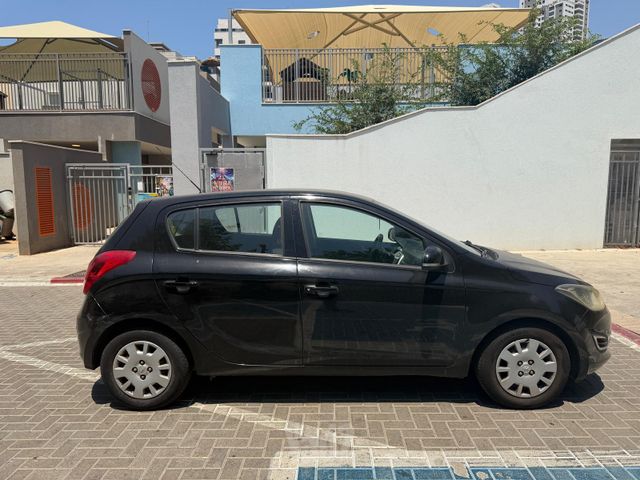 יונדאי i20