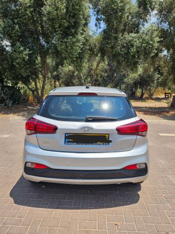 יונדאי i20
