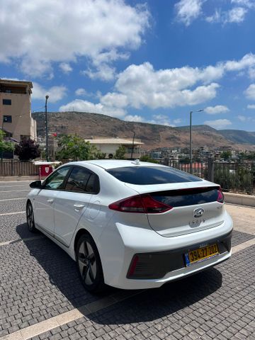 יונדאי איוניק