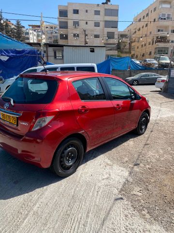 טויוטה יאריס