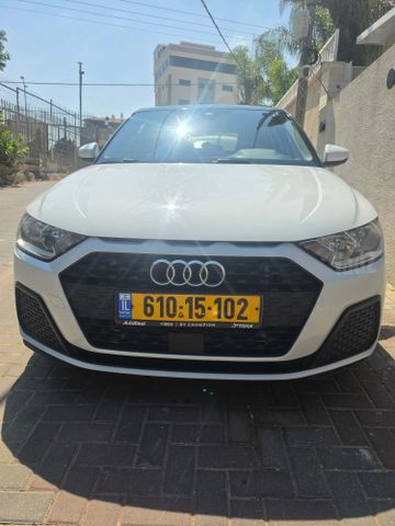 אאודי A1