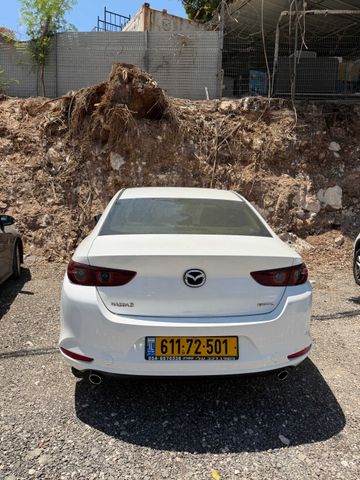 מאזדה 3