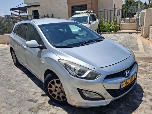 יונדאי i30