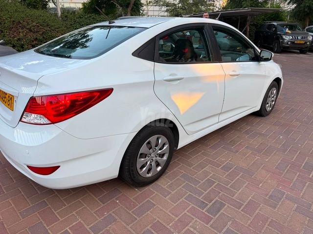 יונדאי אקסנט i25