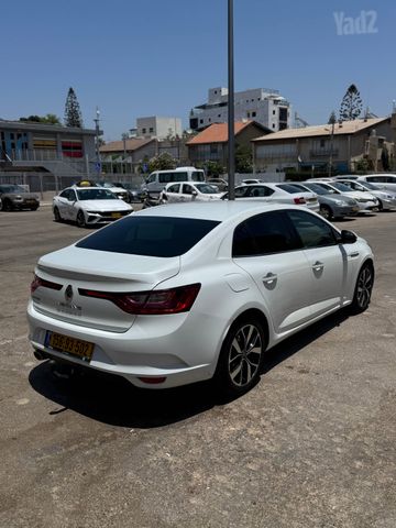 רנו מגאן