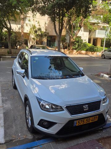 סיאט ארונה